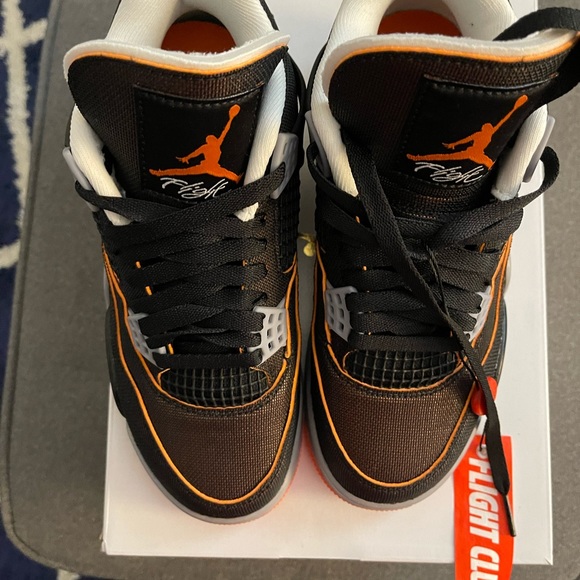 Women’s Retro 4 Starfish Jordans - Picture 2 of 6